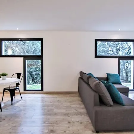 Moderne En Drome * Roche-Saint-Secret