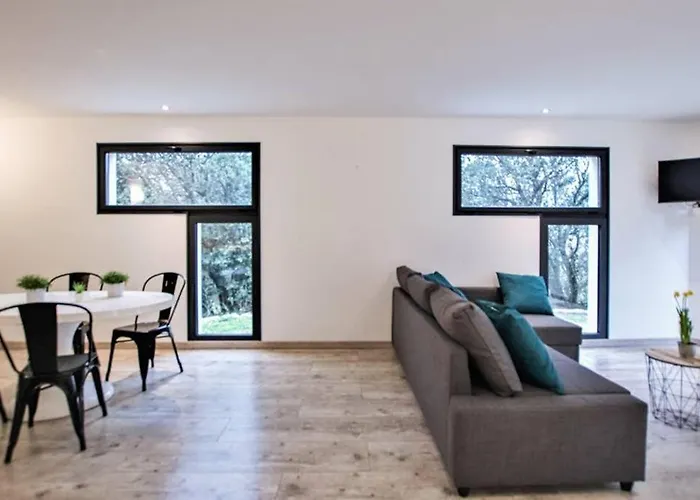 Moderne En Drome * Roche-Saint-Secret